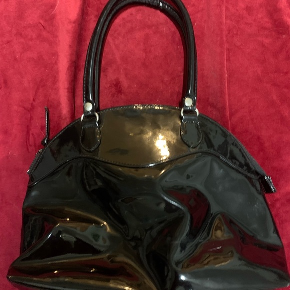 Gianni Black Patent Leather Semicircle Glossy Zip Top Handbag - Picture 2 of 8